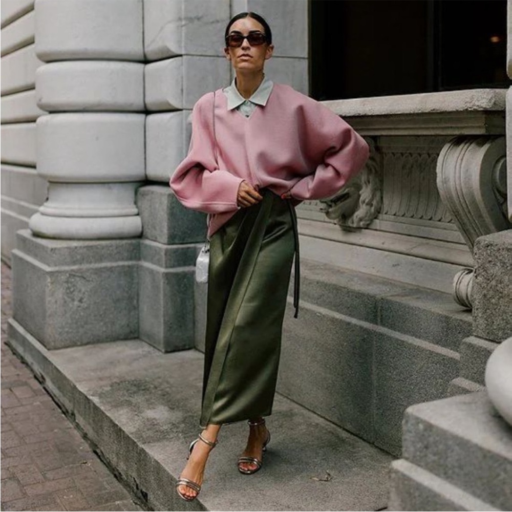 DISO!! Elizabeth Damrich Pink V Neck Sweater. Any size!